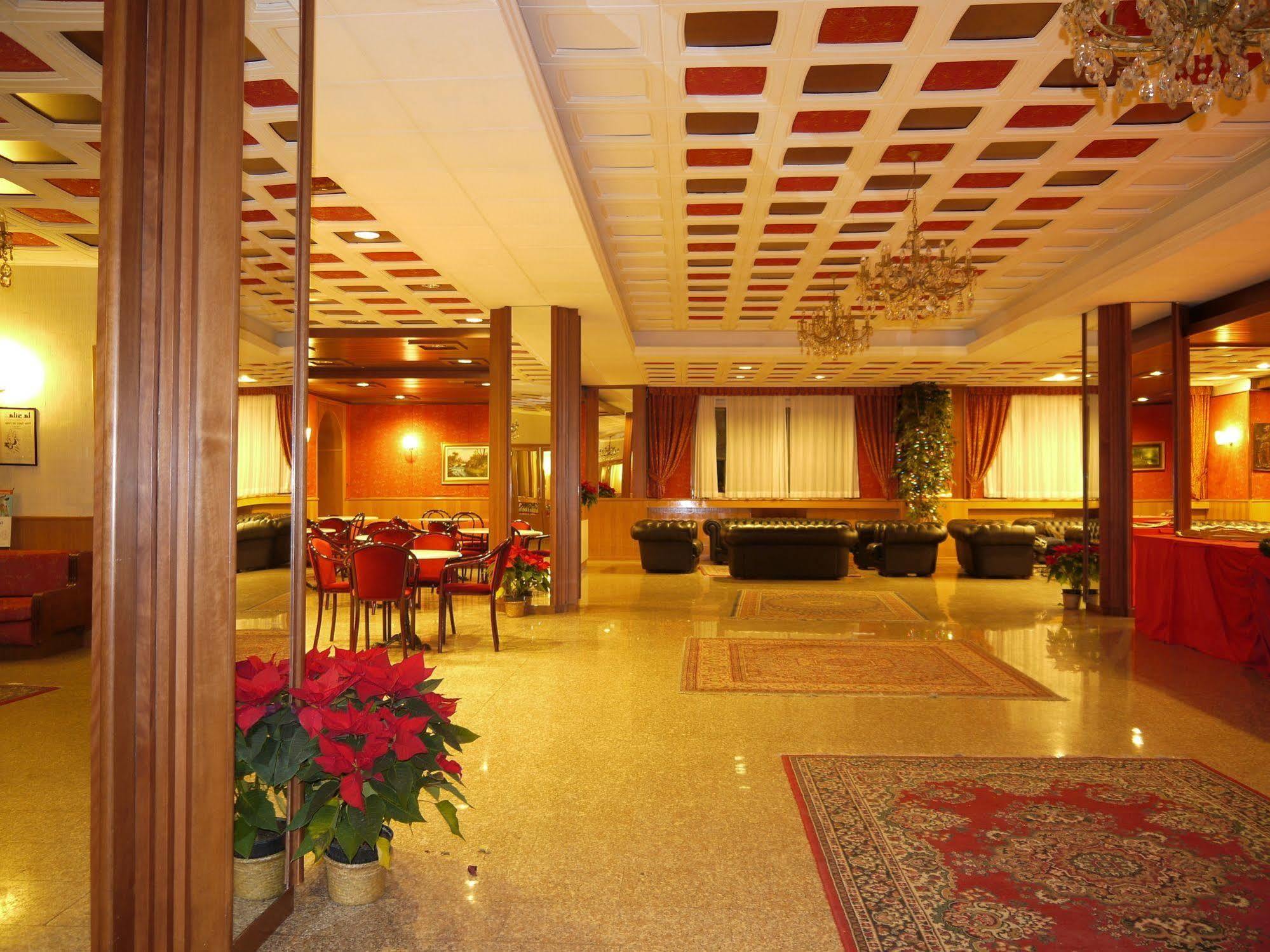 Hotel Tasso Camigliatello Silano Exterior photo