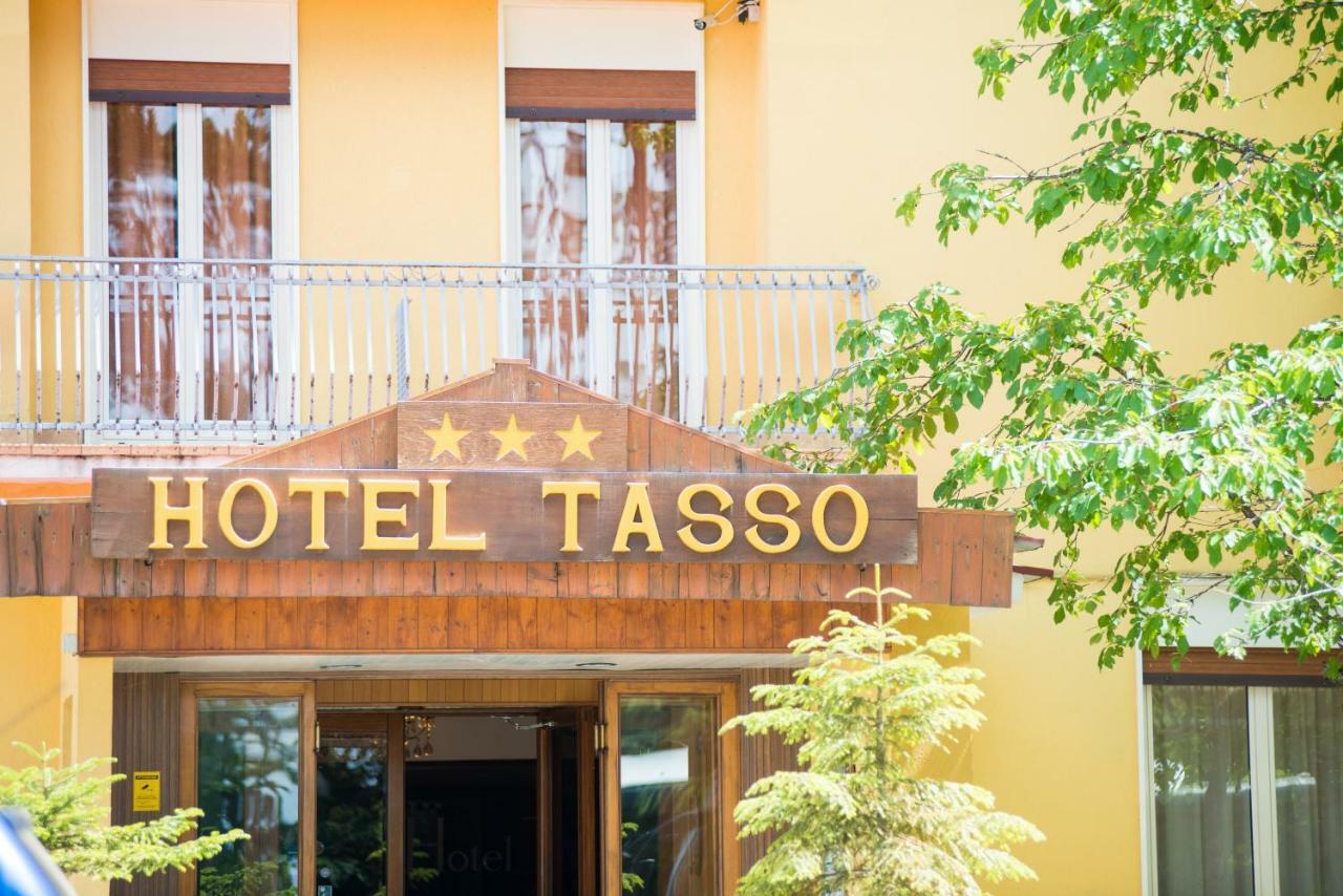 Hotel Tasso Camigliatello Silano Exterior photo