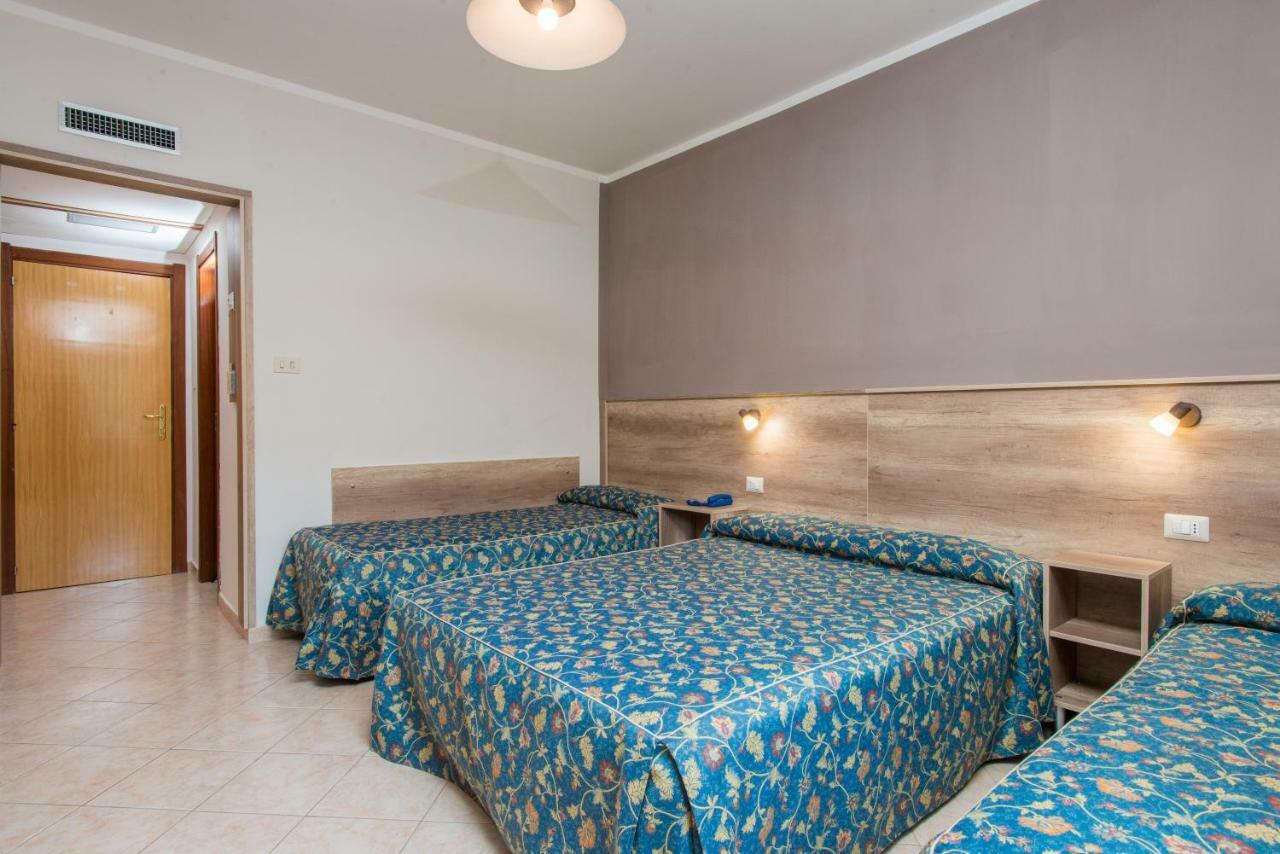 Hotel Tasso Camigliatello Silano Exterior photo